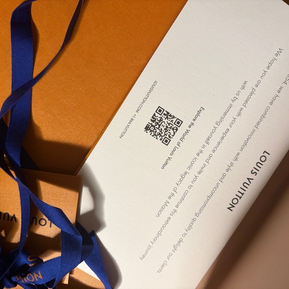 Louis Vuitton Archlight Sneaker - Picture 7 of 8